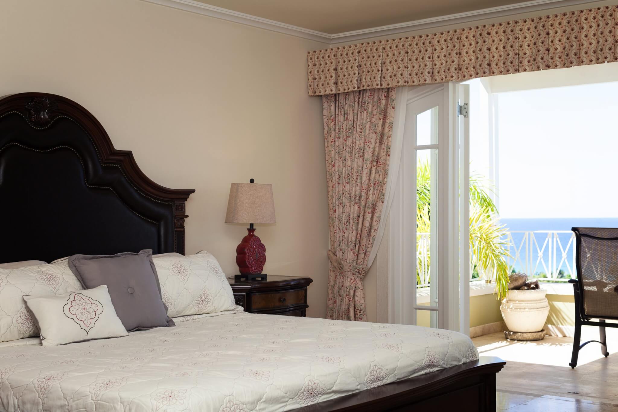 Monkey Hill at Sugar Hill bedroom reef suite