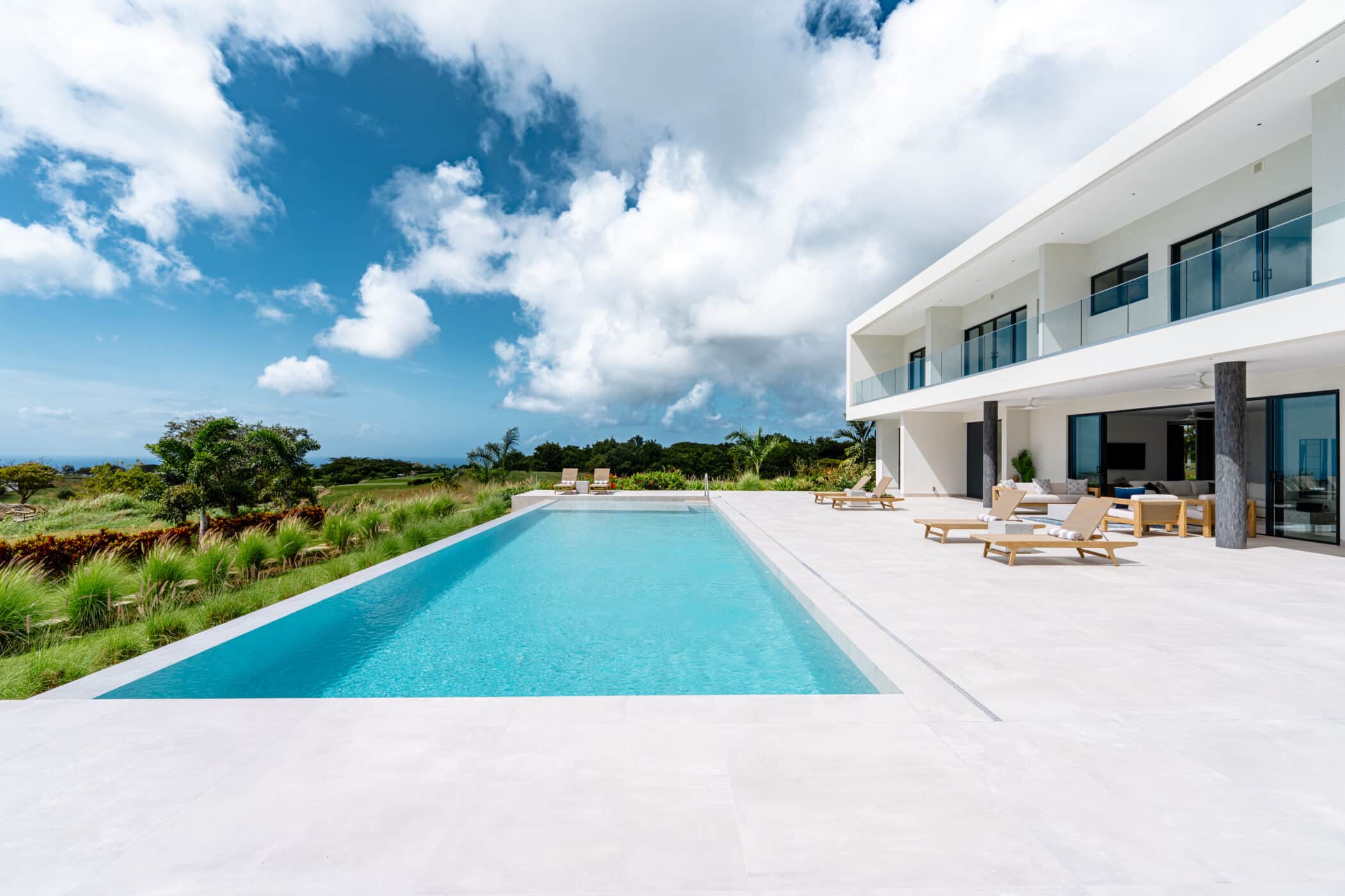 Moonstruck Villa, 7 Moonshine Ridge