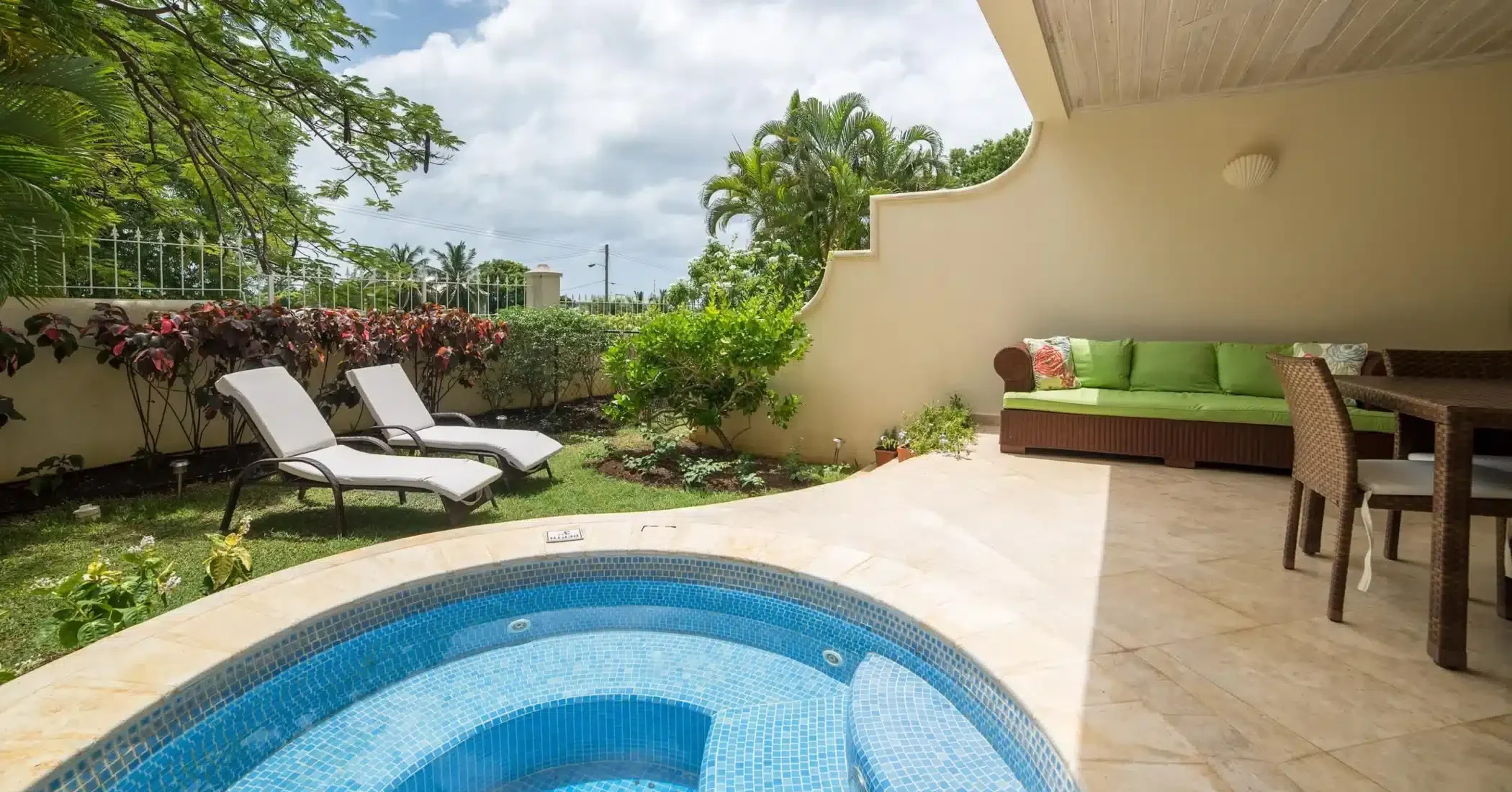 Battaleys Mews 22, SeaRenity